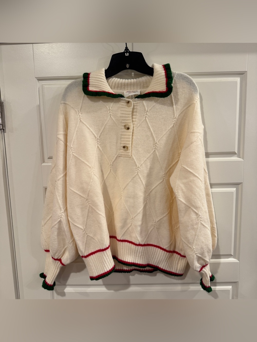 Fantastic Fawn Women’s Cream Ruffle Collared Sweater Size Small